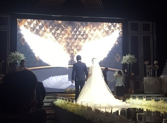 결혼은 축복입니다^^