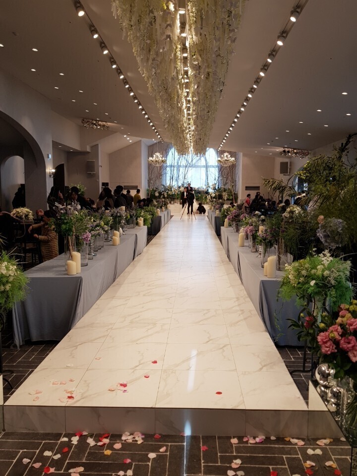 결혼을 축하드립니다