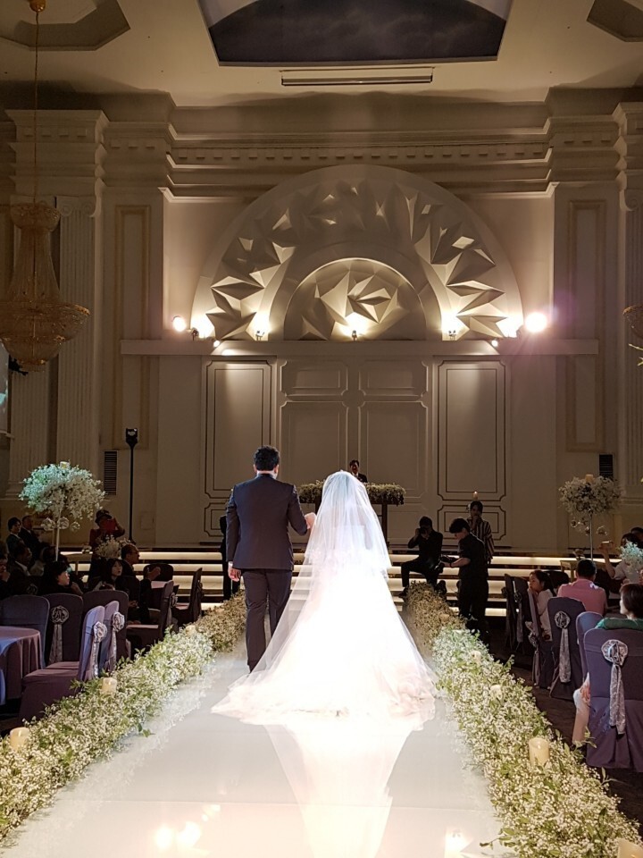 결혼을 축하드립니다