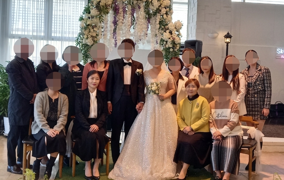 주연남북결혼성혼사진입니다